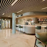 Hilton And فندق سفينويتشي