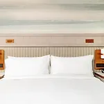 Hilton And Hotel 5*