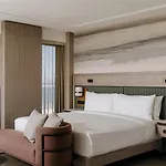 Hilton And فندق سفينويتشي