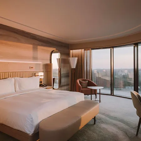 فندق Hilton And 5*