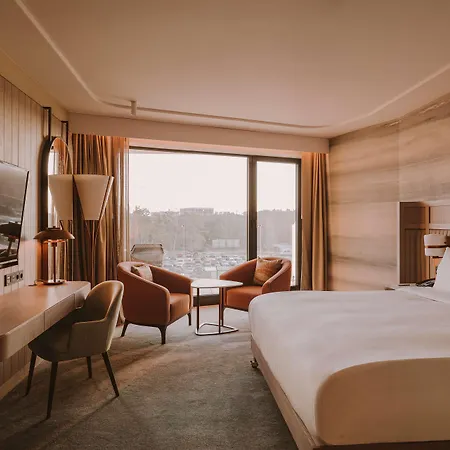 Resort Hilton And 5*