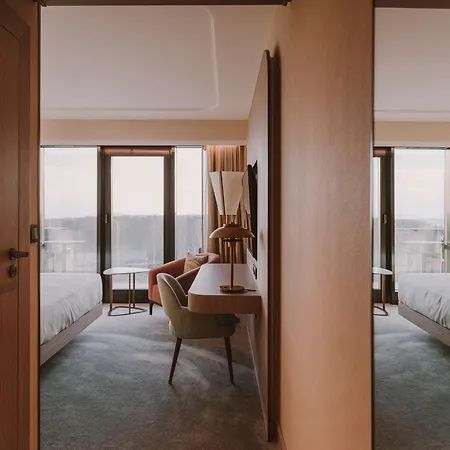 Hotell Hilton And 5*