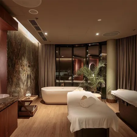 Hilton And Hotell 5*