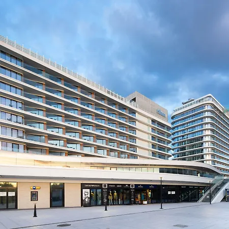 فندق Hilton And سفينويتشي