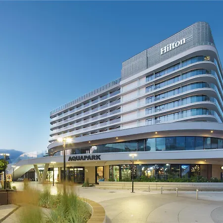 Hilton And سفينويتشي