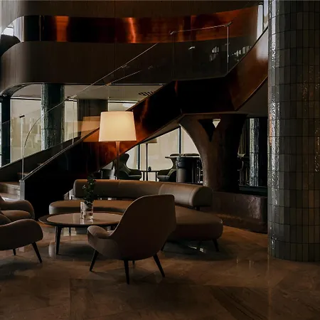 فندق Hilton And