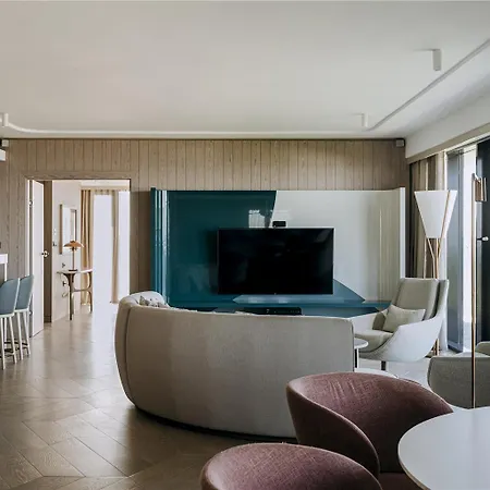 Hilton And Hotel 5*