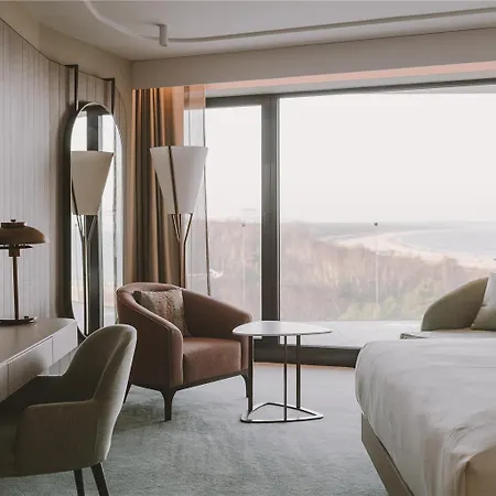 فندق Hilton And سفينويتشي