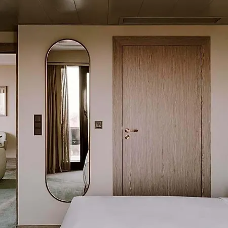 Szálloda Hilton And 5*
