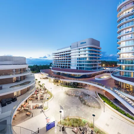 Hilton And سفينويتشي