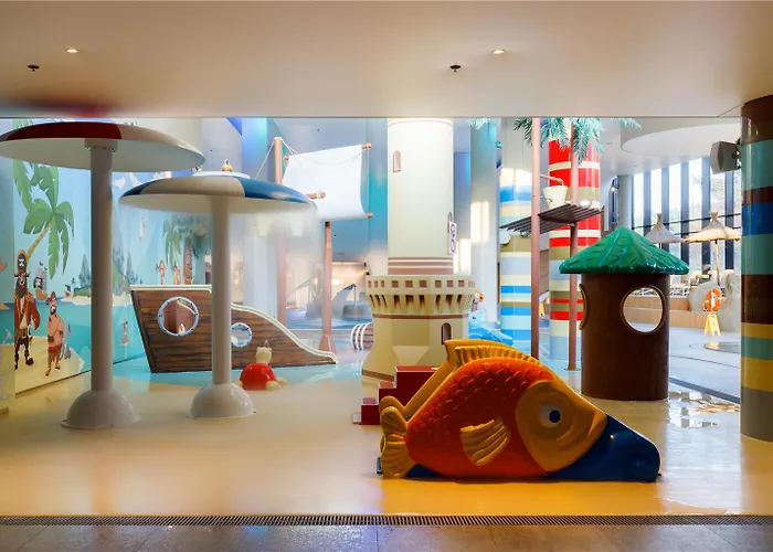 Ξενοδοχείο Hilton And